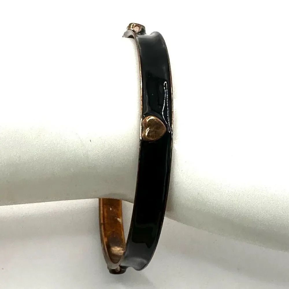 Black heart bangle bracelet